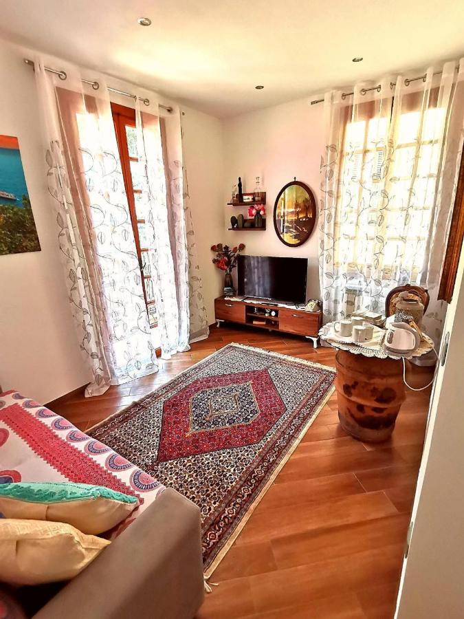 Appartamento Linda A Pochi Passi Dal Mare - 011030-Lt-0357 فيرناتْسا المظهر الخارجي الصورة